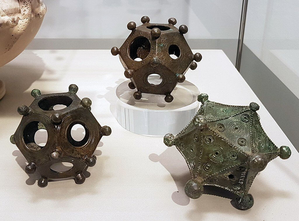 Roman Dodecahedron (1)